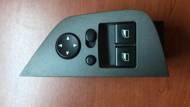 BMW E85 Z4 CAM KONTROL DÜĞMESİ AYNA KATLAMALI MODELİ ORJİNAL ÇIKMA 