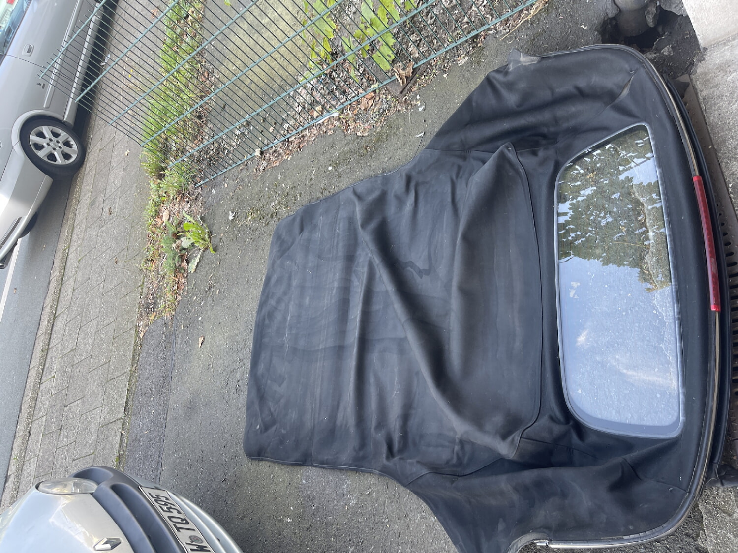 MİNİ COOPER R52 CABRİO UYUMLU ORJİNAL SİYAH RENK TENTE CAMI ORJİNAL ÇIKMA TEMİZ 