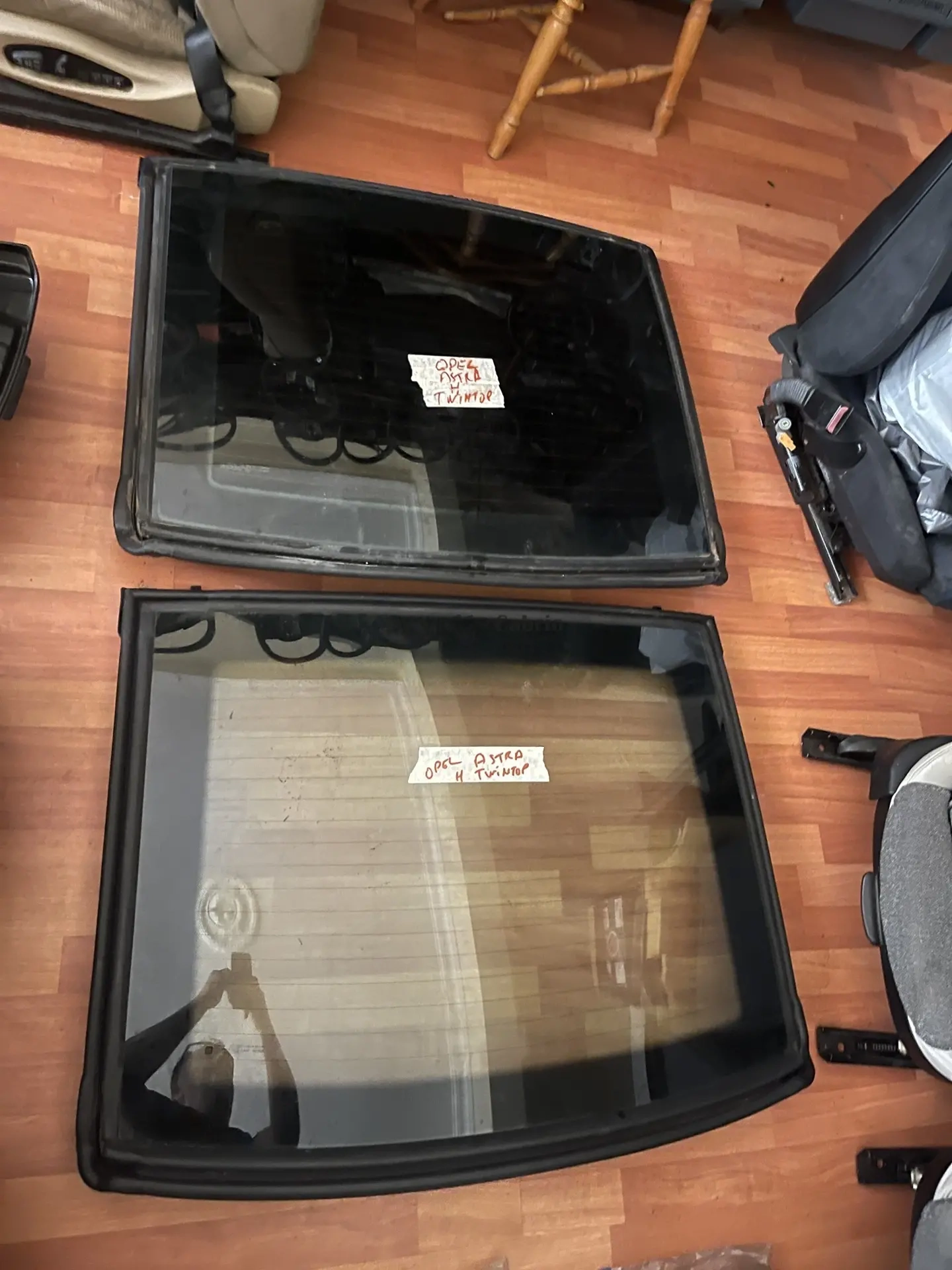 OPEL ASTRA H CABRİO TWİNTOP UYUMLU ORJİNAL ARKA CAM FİTİLLERİ ÜSTÜNDE ÇIKMA TEMİZ